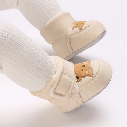 Chaussons bébé faciles à enfiler grâce à leur fermeture pratique
