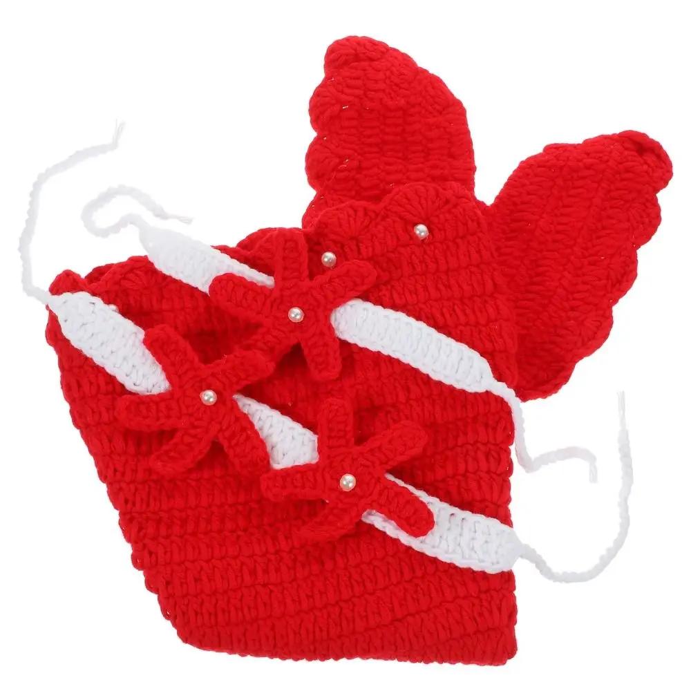 Costume de sirène tricoté pour bébé présenté en détail