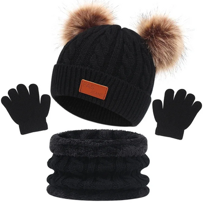 Détail du bonnet, de l’écharpe et des gants pour enfant