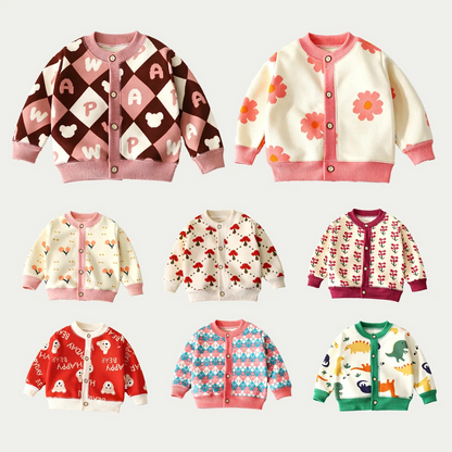 Vue rapprochée du tricot doux et des motifs colorés du gilet