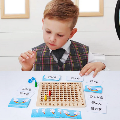 Jeu de multiplication en bois avec pièces et cases numérotées