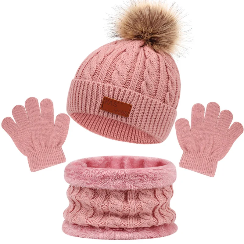 Ensemble Hiver Enfant Avec Bonnet Écharpe Et Gants