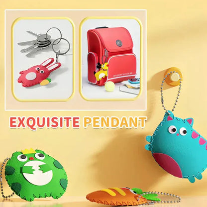 Enfant utilisant le kit pour réaliser une création en couture