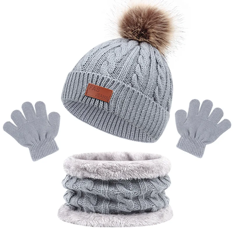 Ensemble Hiver Enfant Avec Bonnet Écharpe Et Gants