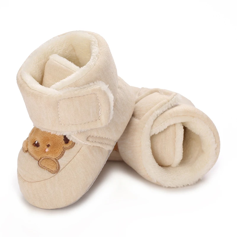 Paire de chaussons bébé idéale comme cadeau de naissance