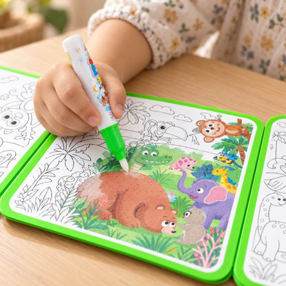 Livre de coloriage ouvert présentant ses pages d’activité