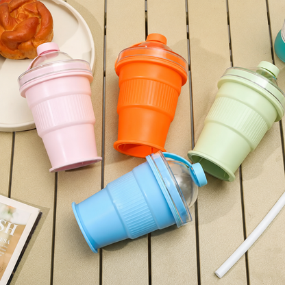 Gobelet pliable en silicone de 325 ml présenté déployé