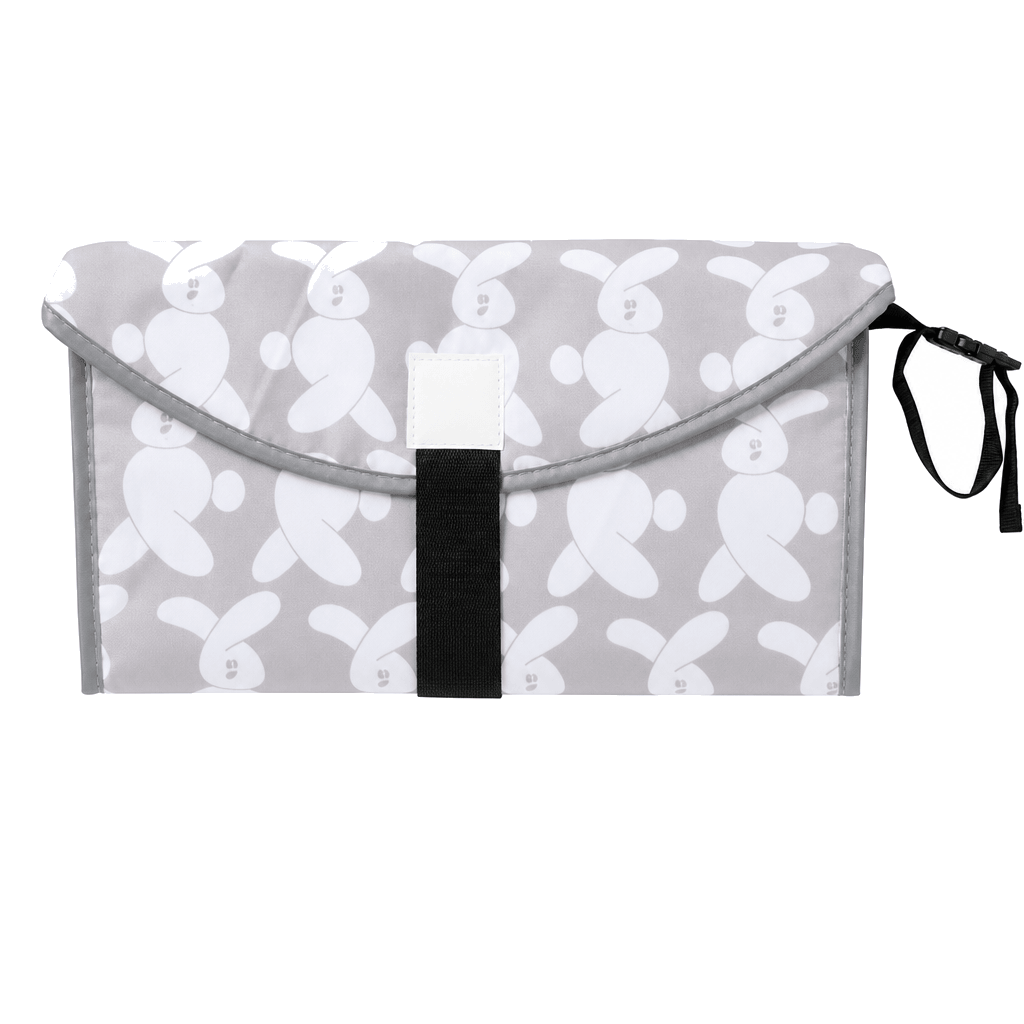 Matelas à langer nomade compact pour les sorties avec bébé