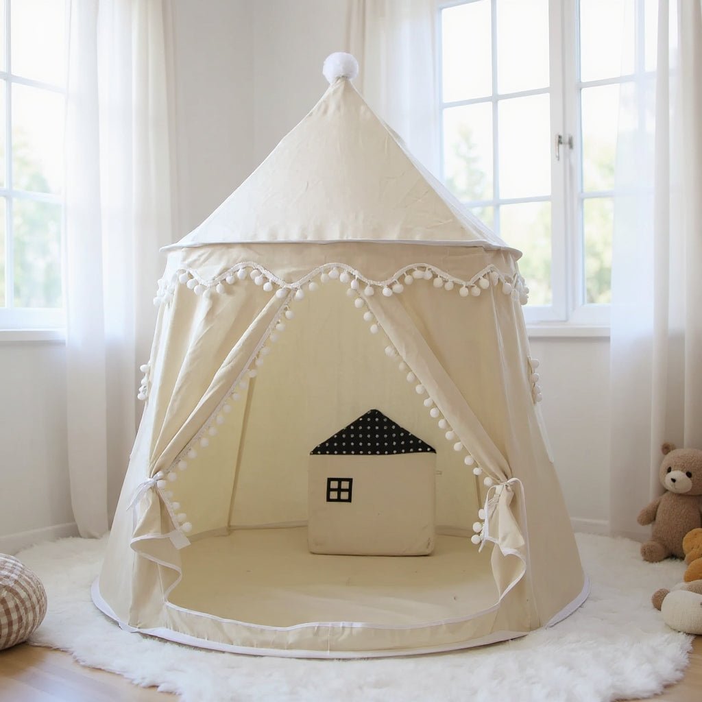 Tipi enfant monté, idéal pour créer un espace de jeu douillet