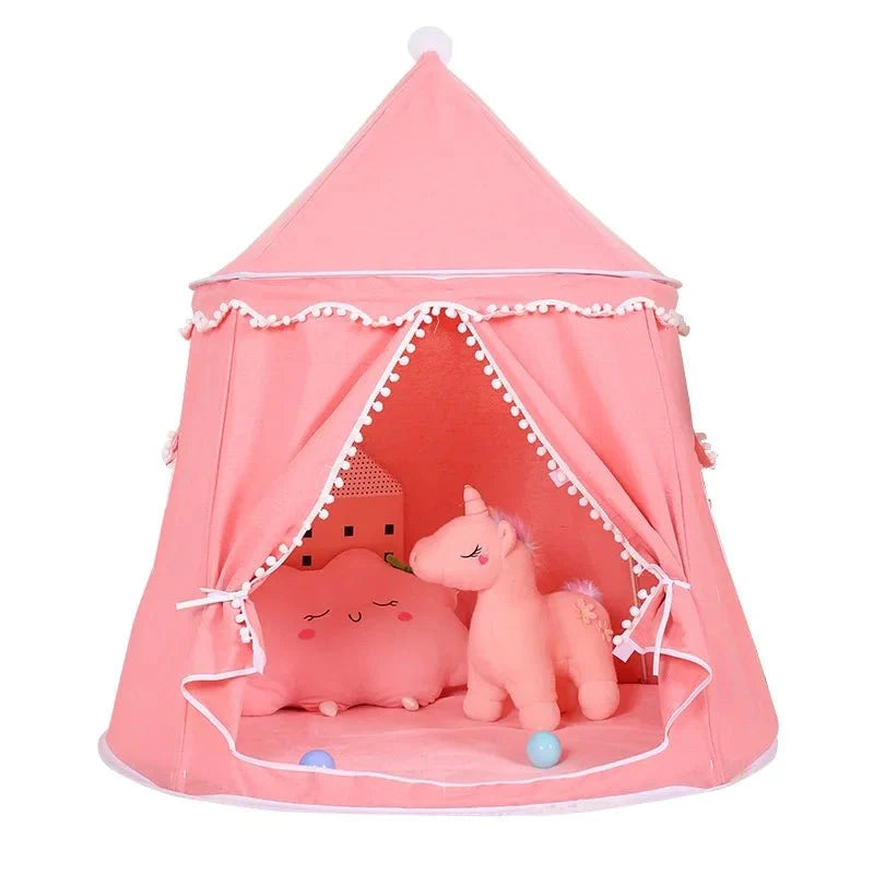 Tipi enfant pliable présenté avec sa structure montée
